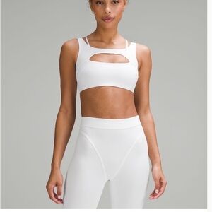 lululemon White Sports Bra - Everlux Front Cut-Out Train Bra